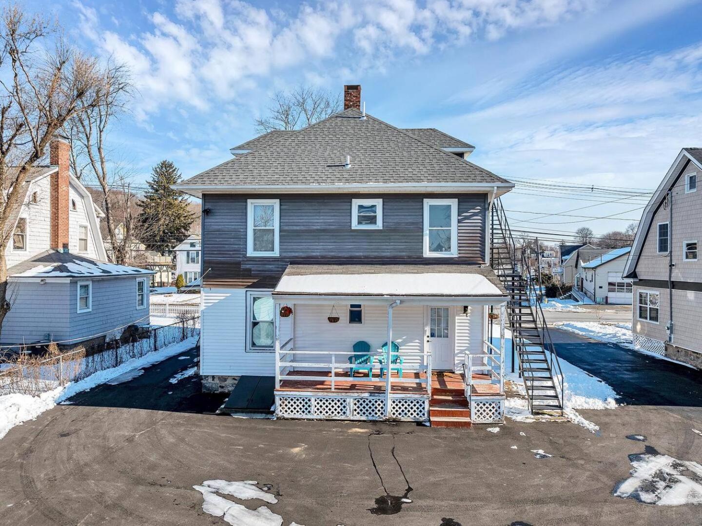 Welcome To Hat City Danbury, A Suburban Retreat Exterior foto